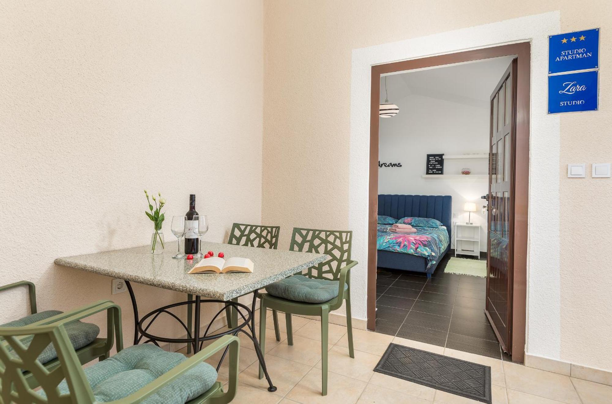 PUY Funcic Apartments 2 App מראה חיצוני תמונה