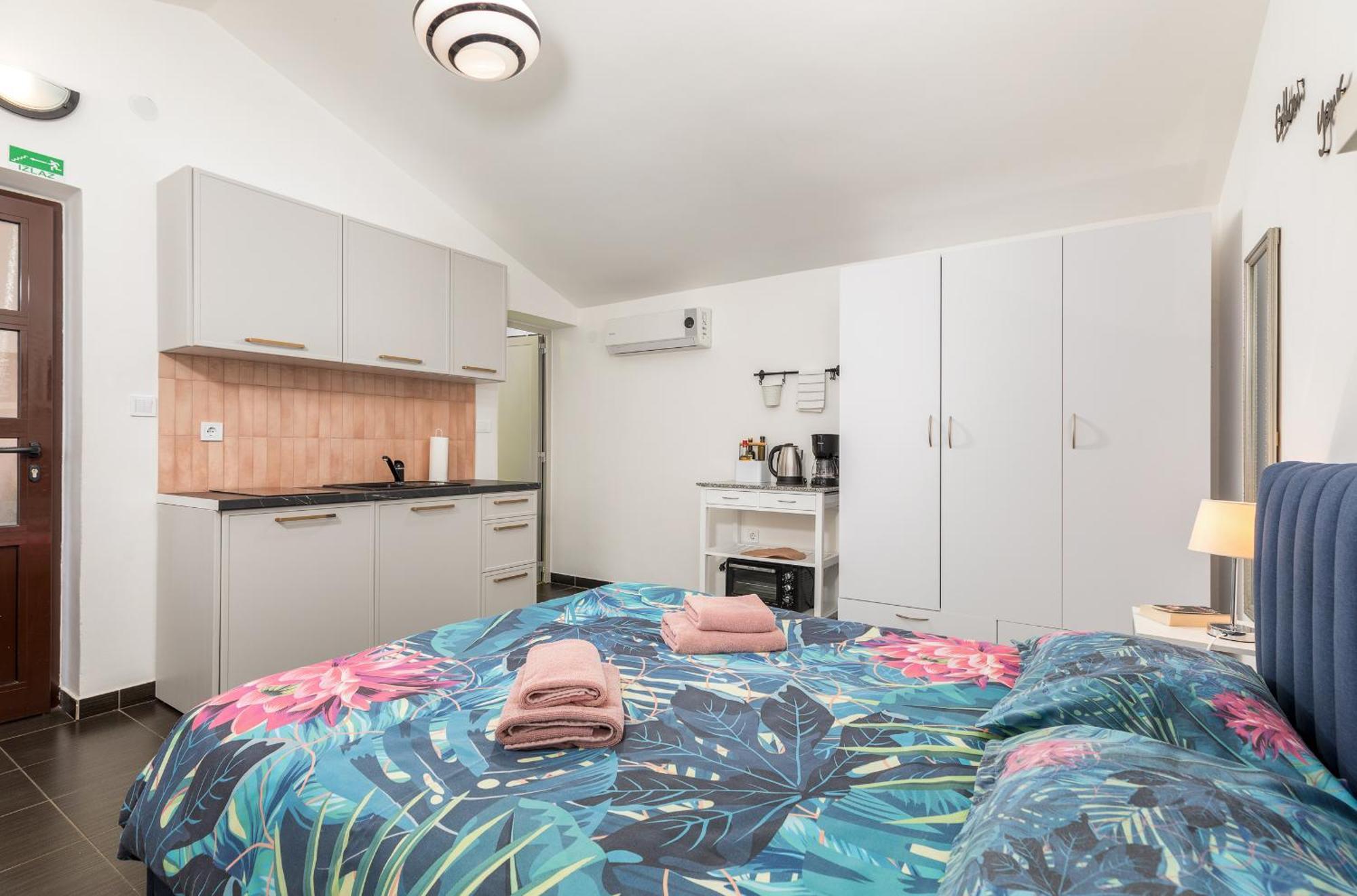 PUY Funcic Apartments 2 App מראה חיצוני תמונה